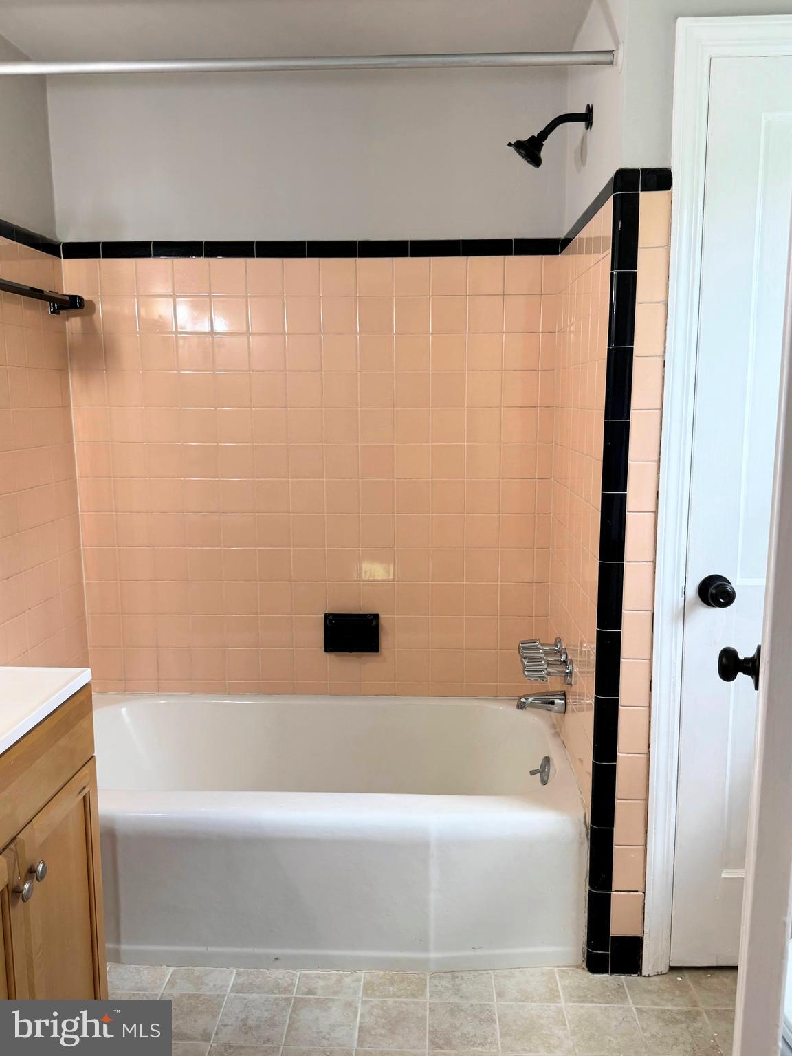 563 Rutherford Drive Springfield, PA 19064 - Photo 17 of 28 a bathroom with a bathtub and a shower