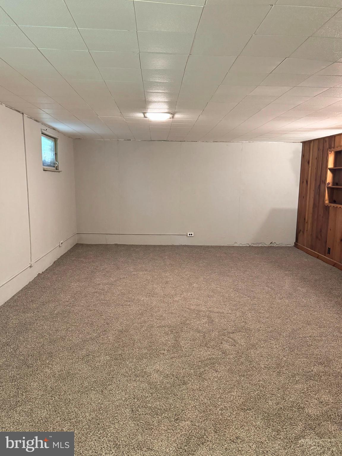 563 Rutherford Drive Springfield, PA 19064 - Photo 21 of 28 an empty room with windows