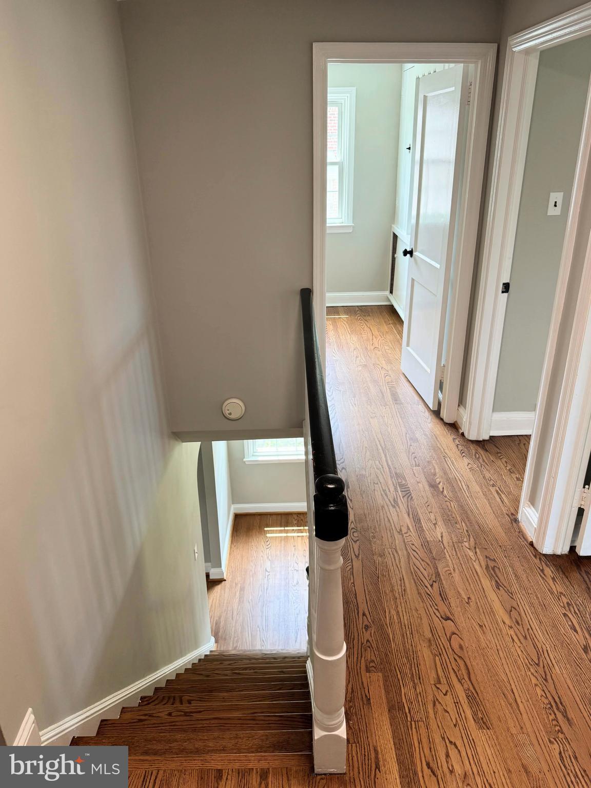 563 Rutherford Drive Springfield, PA 19064 - Photo 10 of 28 a view of entryway with wooden floor