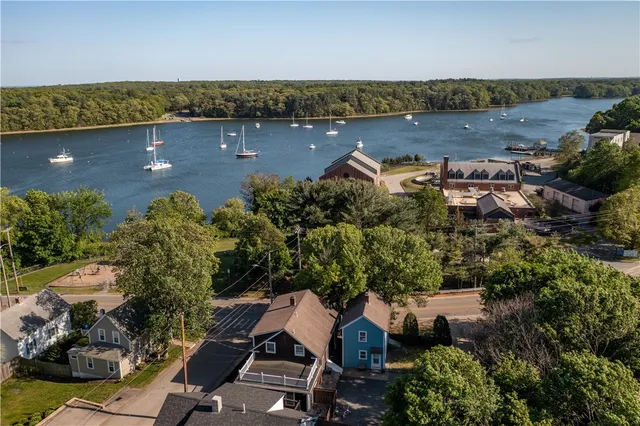 $2,500 | 85 Water Street, East Greenwich, RI 02818