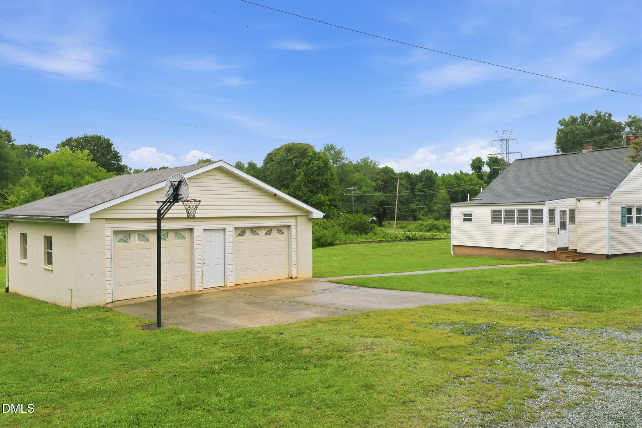 404 Glen Raven Road Burlington, NC 27217 - Photo 2 of 32 5-web-or-mls-DJI_0704