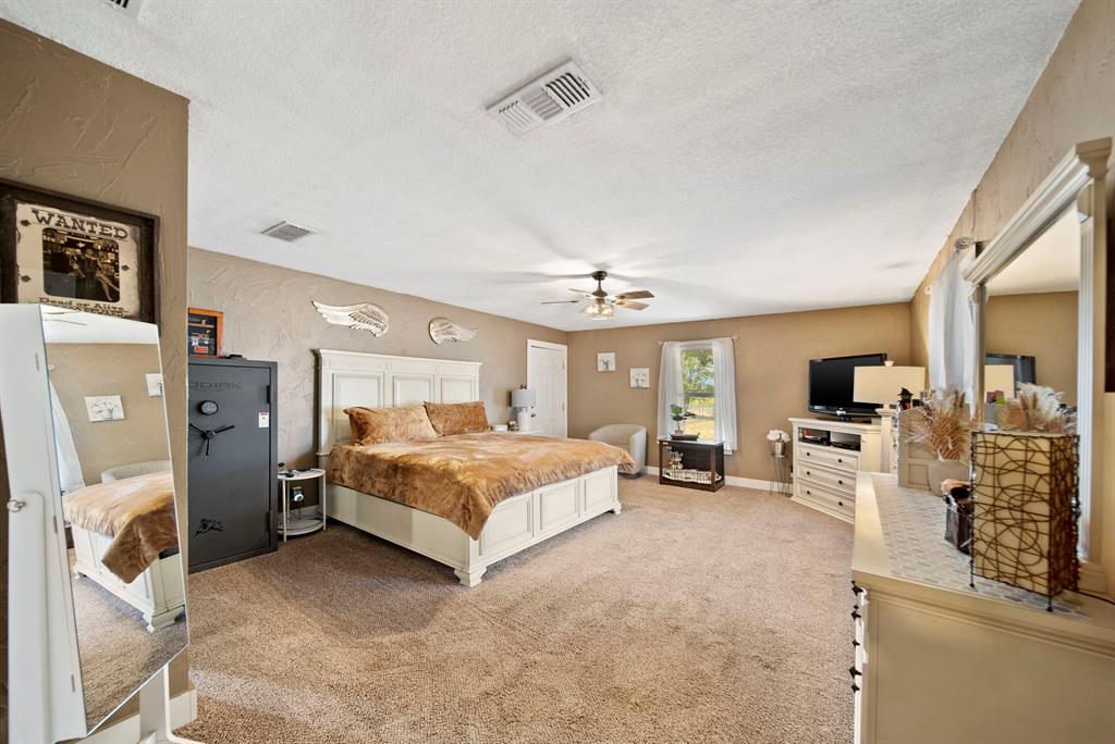 258 Bobcat Road Sanger, TX 76266 - Photo 20 of 39 Gallery Image 20