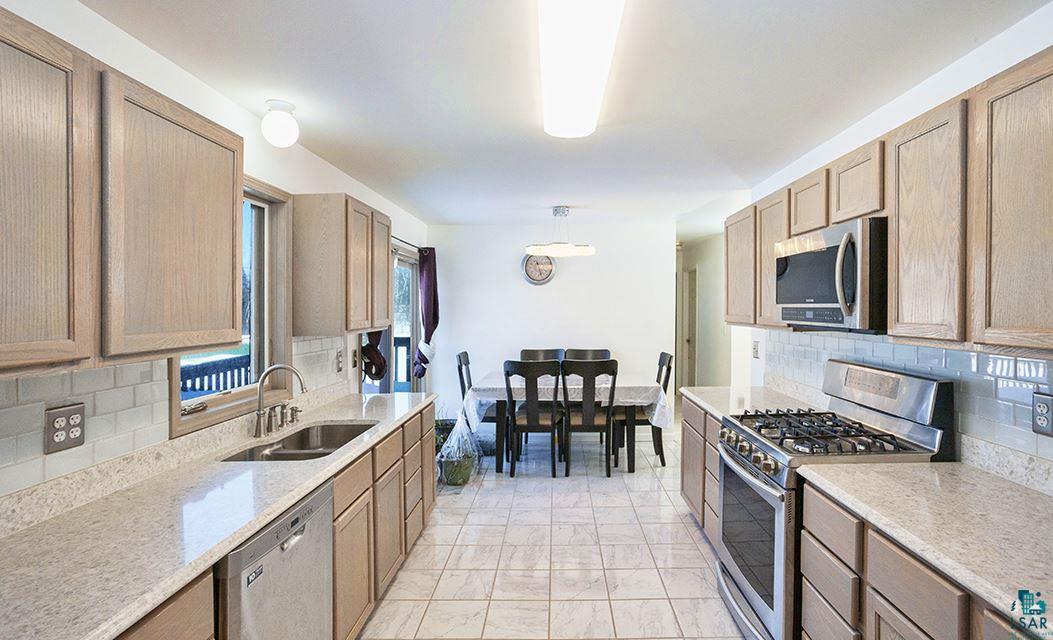4397 West Calvary Road Duluth, MN 55803 - Photo 3 of 20