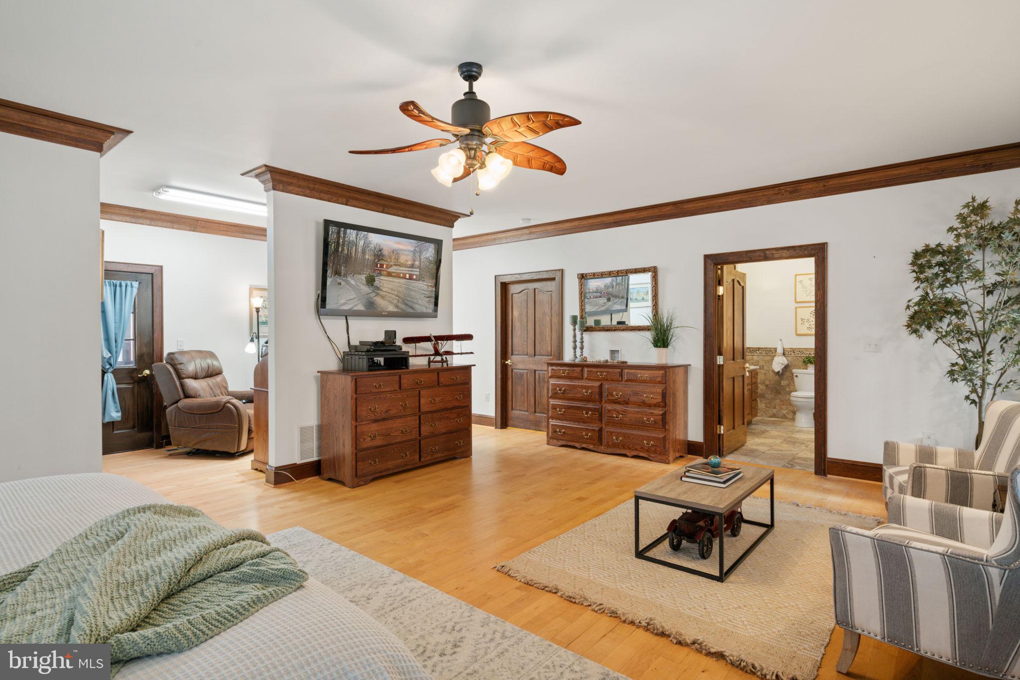 4257 Cabin Road Reva, VA 22735 - Photo 21 of 102 Owners suite