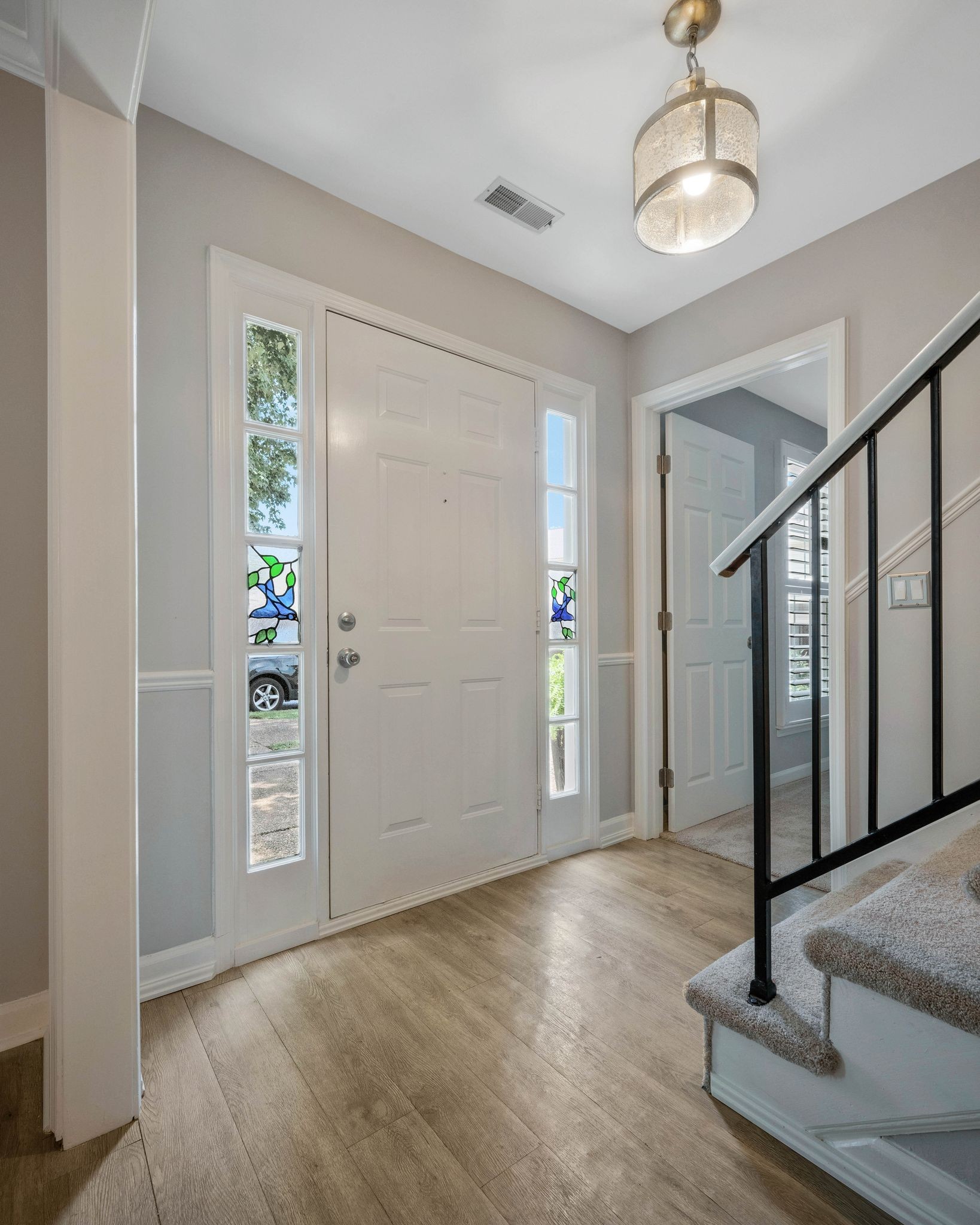 827 General George Patton Road Nashville, TN 37221 - Photo 3 of 26 a view of a livingroom with wooden floor