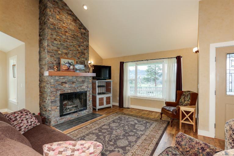 7779 Rapp Lane Talent, OR 97540 - Photo 11 of 35 Additional Photo
