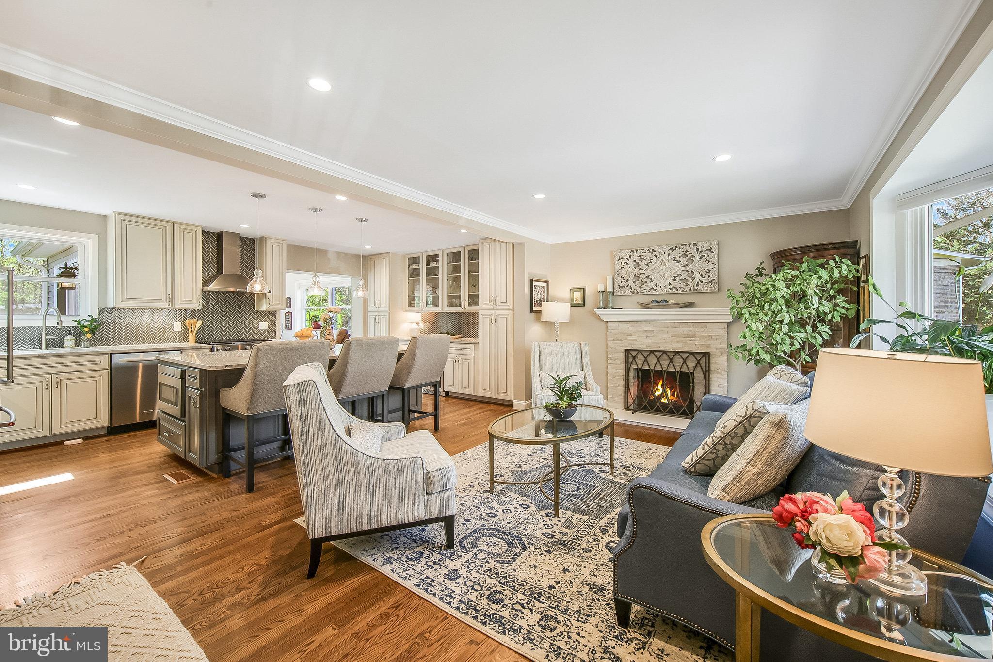 7006 Barnack Drive Springfield, VA 22152 - Photo 4 of 66 Main Floor