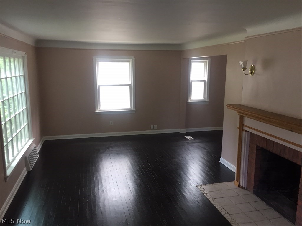 1336 Argonne Road Cleveland, OH 44121 - Photo 6 of 8