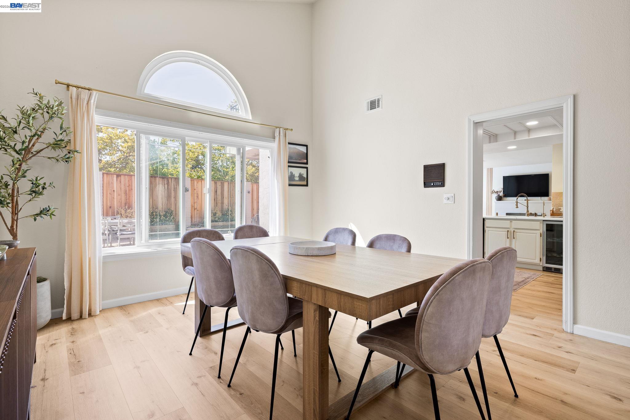 2170 Canyon Crest Avenue San Ramon, CA 94582 - Photo 6 of 32