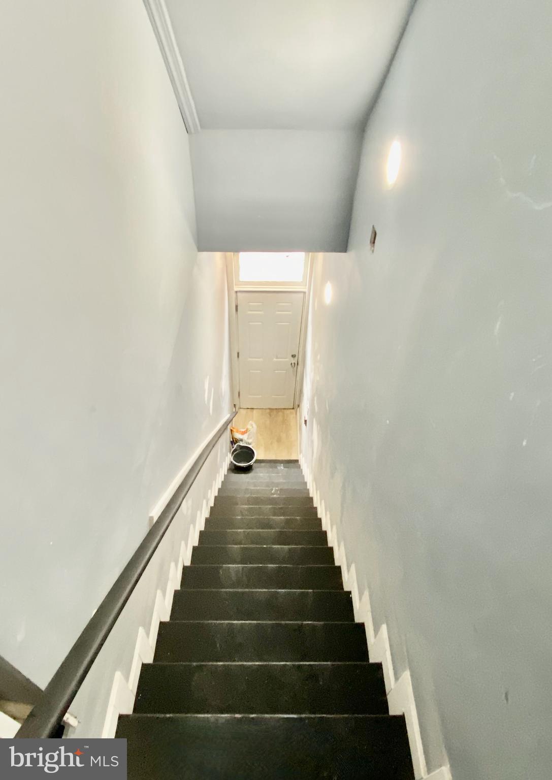 1247 Snyder Avenue Philadelphia, PA 19148 - Photo 5 of 28 a view of entryway