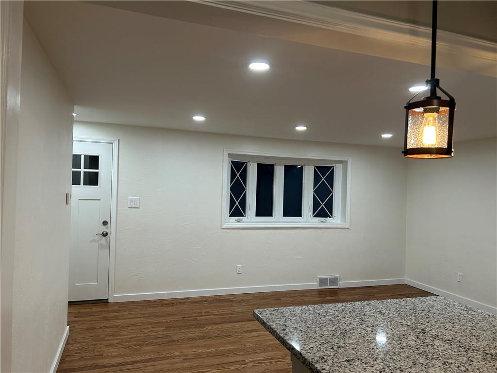 214 Barbara Drive McKees Rocks, PA 15136 - Photo 3 of 14