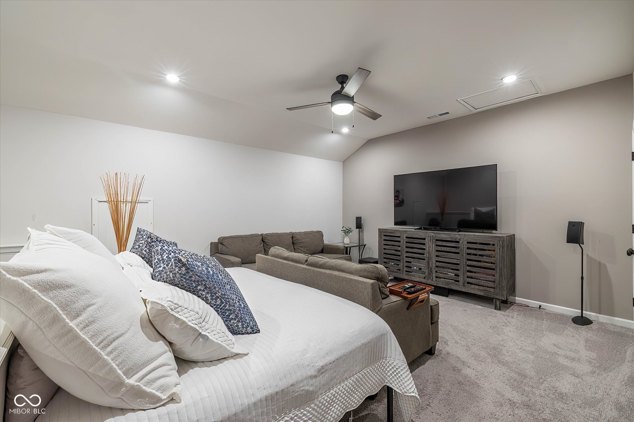 825 Stone Trace Court Avon, IN 46123 - Photo 18 of 25