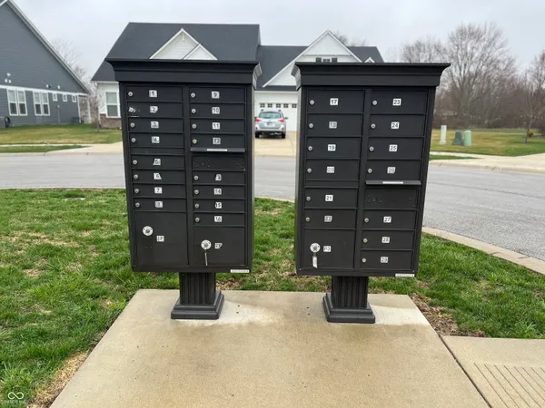 $379,000 | 825 Stone Trace Court, Avon, IN 46123