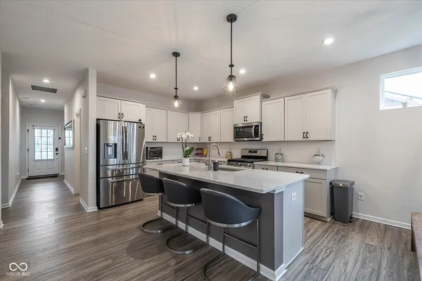 $379,000 | 825 Stone Trace Court, Avon, IN 46123