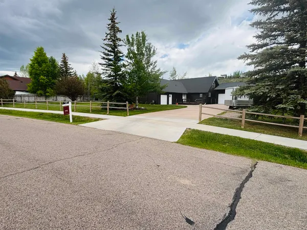 $729,000 | 201 Broken Cir Drive, Evanston, WY 82930