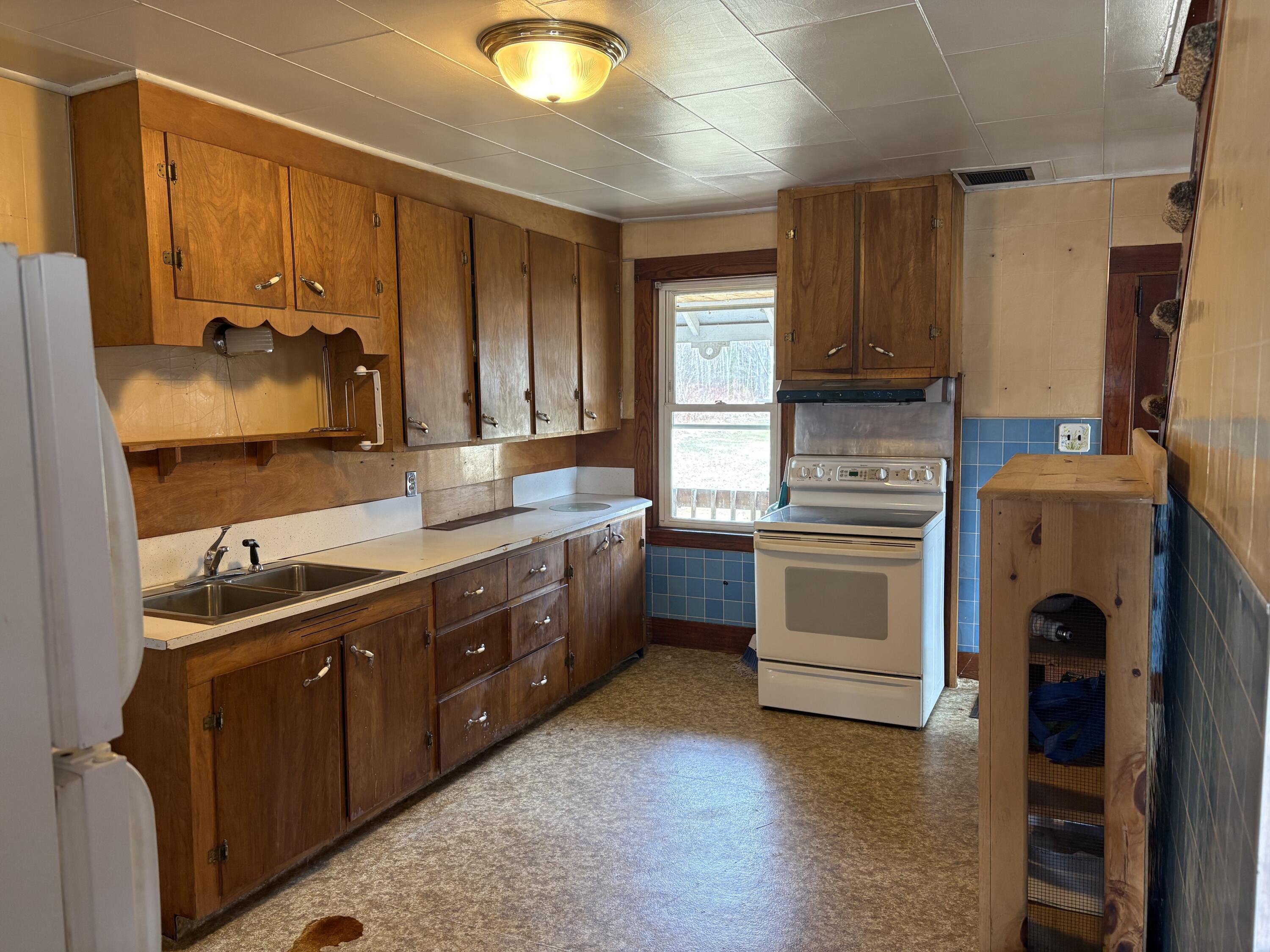 1881 Roxbury Road Roxbury, ME 04275 - Photo 7 of 26 IMG_8793