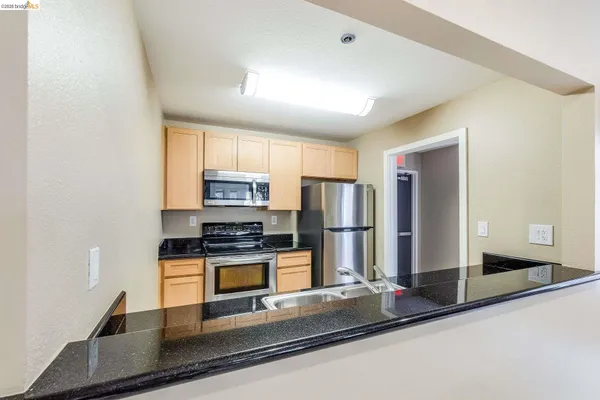 $499,000 | 6400 Christie Avenue, Unit 2215, Emeryville, CA 94608