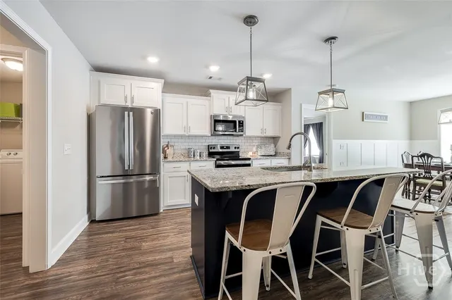 $359,000 | 132 River Blf Way, Ellabell, GA 31308