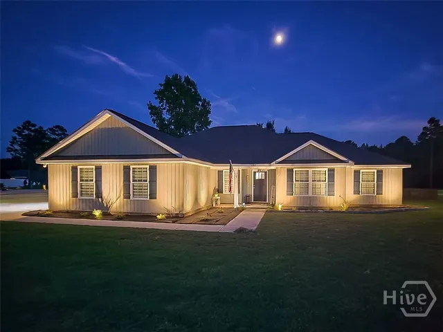 $359,000 | 132 River Blf Way, Ellabell, GA 31308