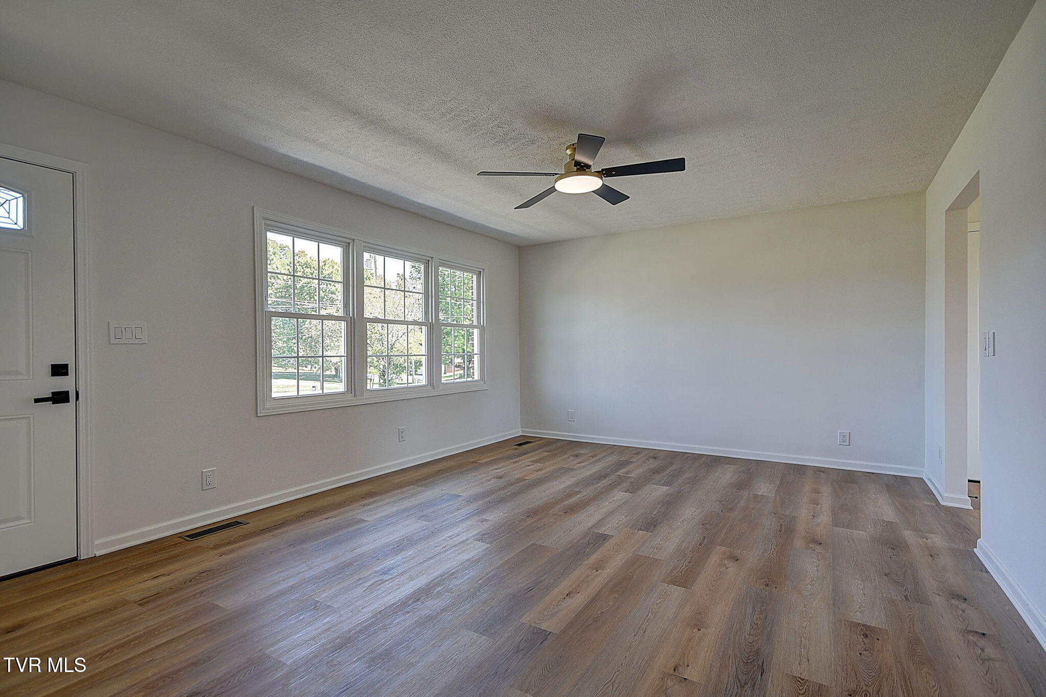 689 Liberty Church Road Kingsport, TN 37663 - Photo 8 of 46 20-web-or-mls-689 Liberty Church LG-8