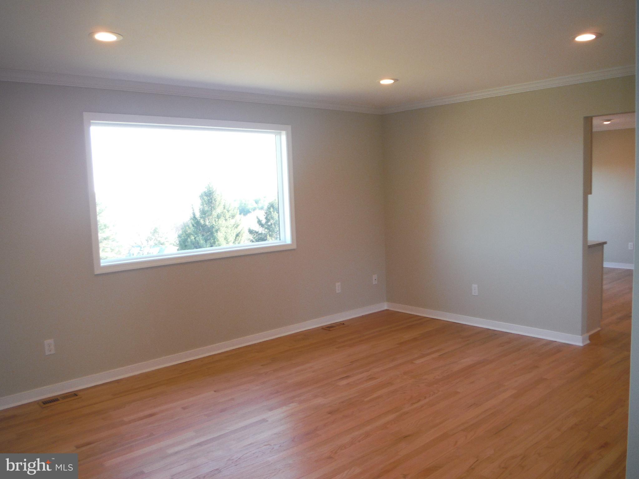 1303 Random Ridge Road Westminster, MD 21157 - Photo 6 of 30 Living Room