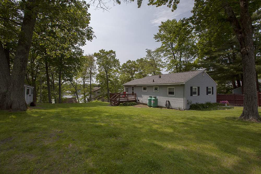 4 Blake Road Salem, NH 03079 - Photo 3 of 32