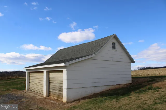 a view of backyard of house