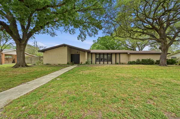 $399,000 | 908 Vogel Drive, Lockhart, TX 78644