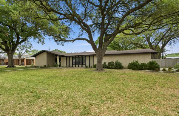 $399,000 | 908 Vogel Drive, Lockhart, TX 78644