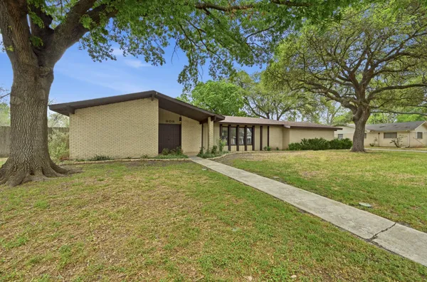 $399,000 | 908 Vogel Drive, Lockhart, TX 78644