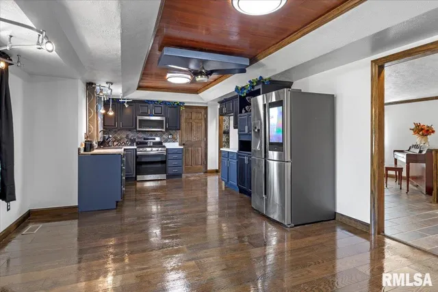 $219,900 | 1224 Commanche Road, Auburn, IL 62615