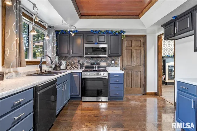 $219,900 | 1224 Commanche Road, Auburn, IL 62615