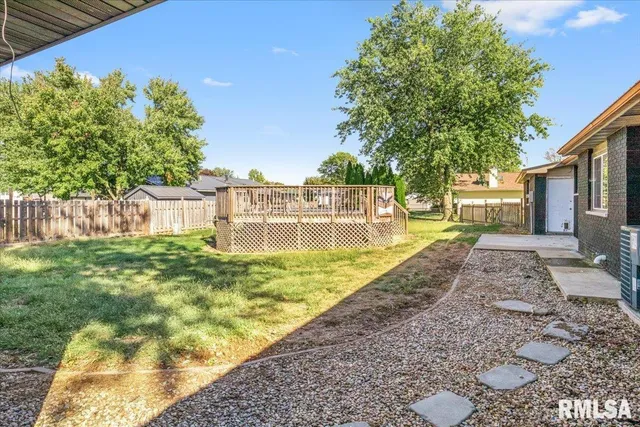 $219,900 | 1224 Commanche Road, Auburn, IL 62615