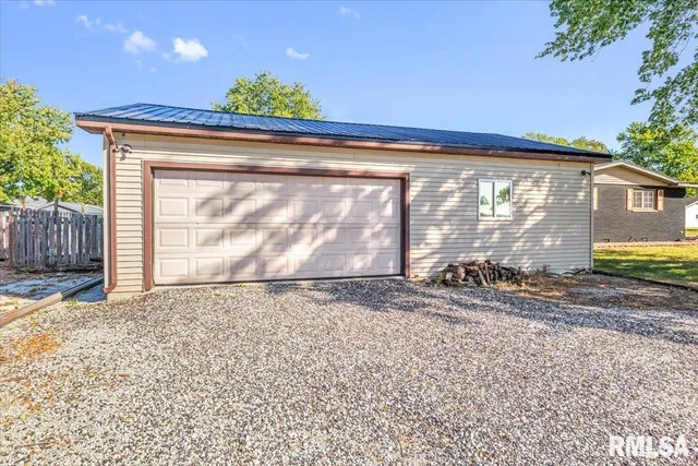 $219,900 | 1224 Commanche Road, Auburn, IL 62615