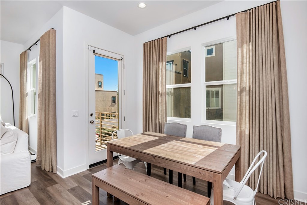 575 Daniel Freeman Circle Inglewood, CA 90301 - Photo 17 of 42 a view of a livingroom with furniture and window