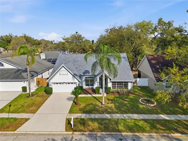 $434,999 | 1908 River Crossing Drive, Valrico, FL 33596