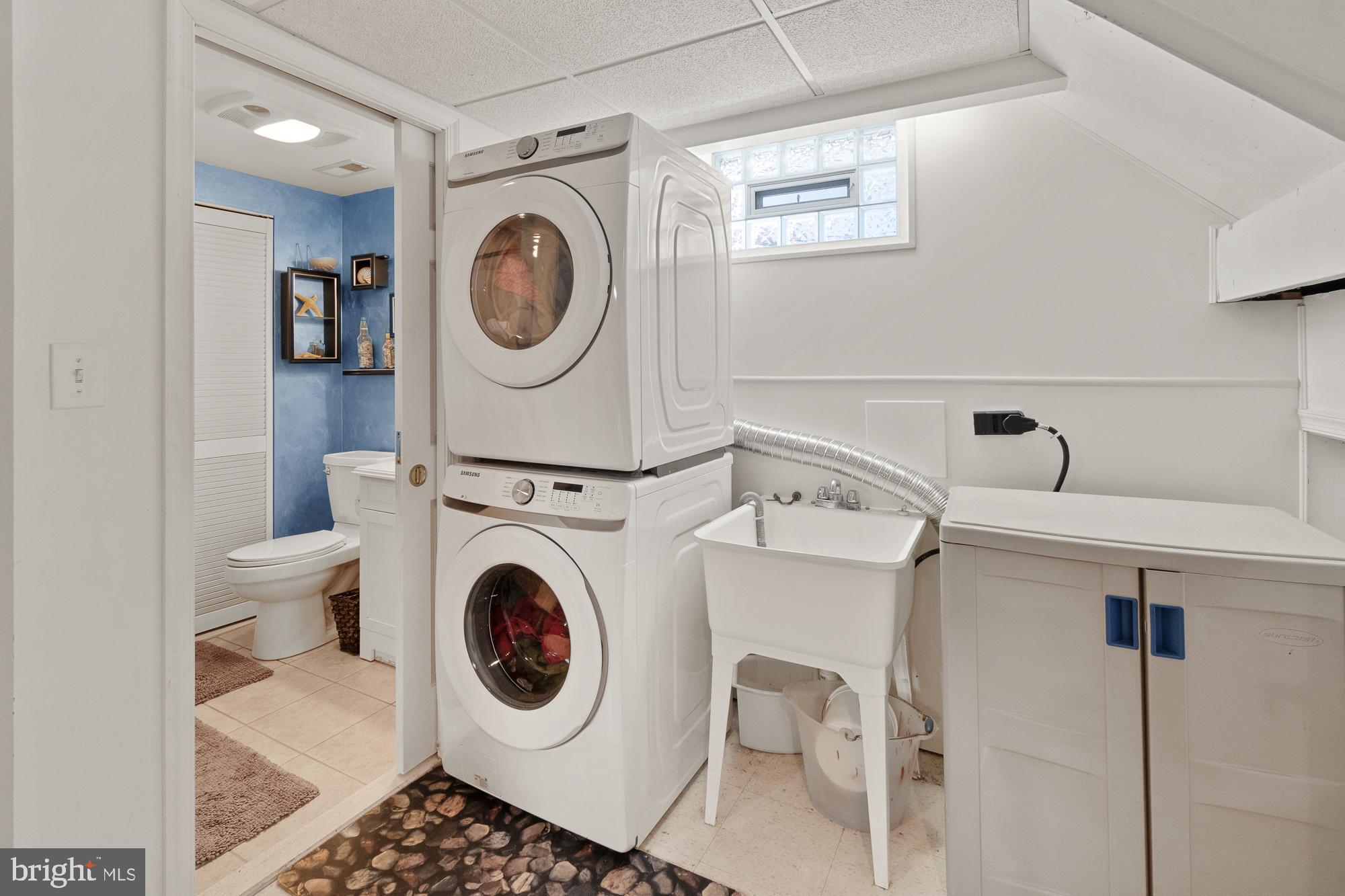 569 Shipley Road Linthicum Heights, MD 21090 - Photo 17 of 30 Washer and dryer convey