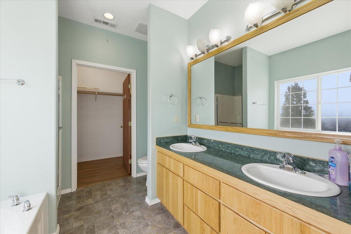 176 Nehalem Loop Roseburg, OR 97471 - Photo 16 of 42 16-CI_0183