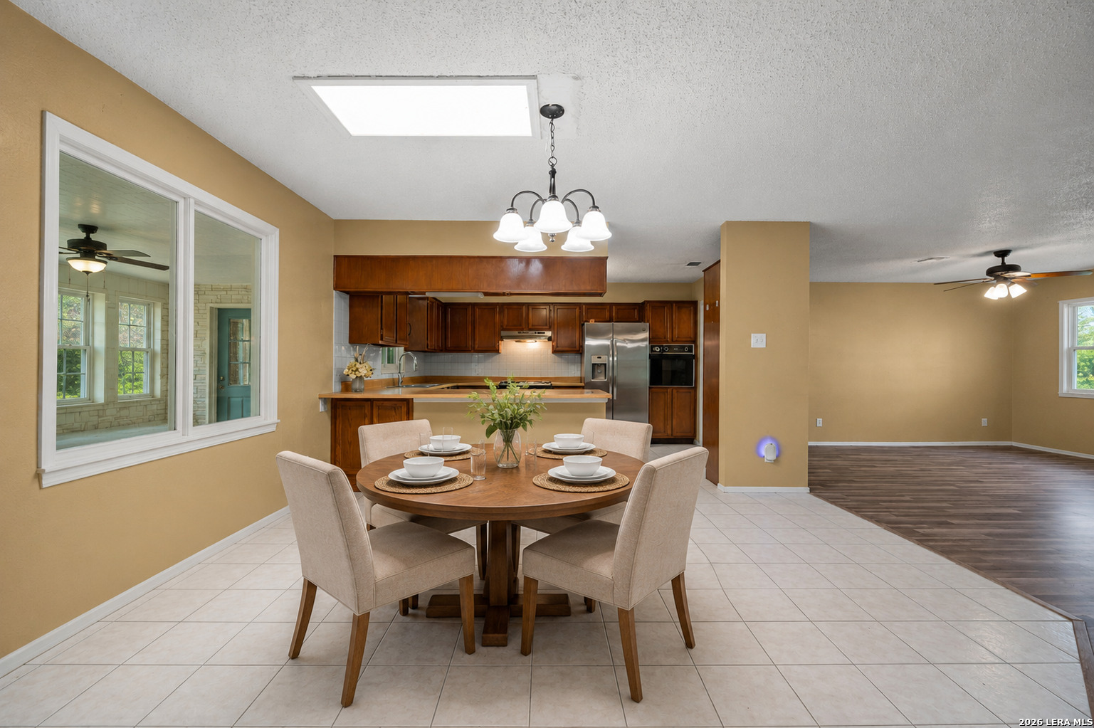 1033 East Live Oak Road Schertz, TX 78154 - Photo 18 of 70 Gallery Image 18