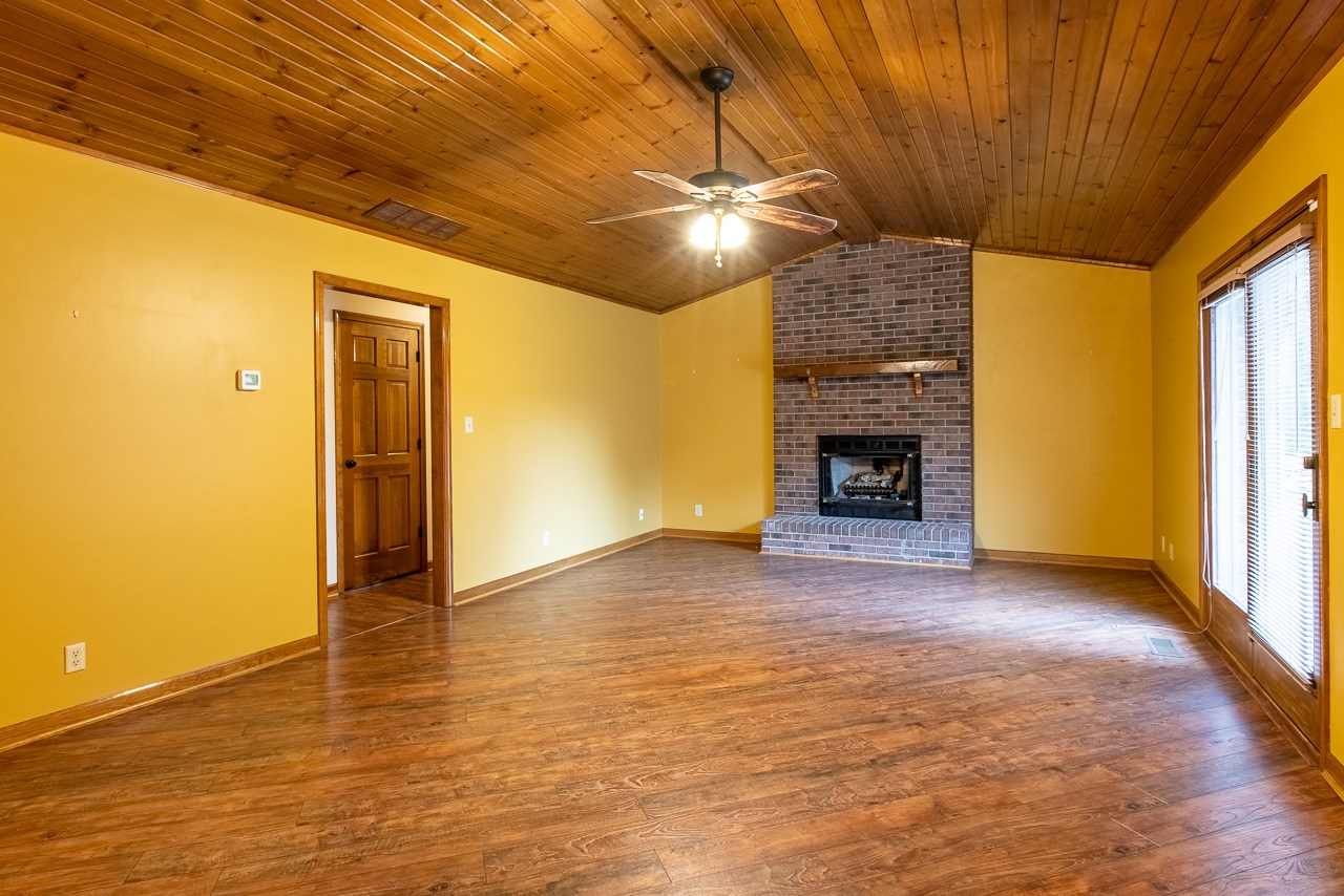 5666 Spring Corner Road Newburgh, IN 47630 - Photo 6 of 21