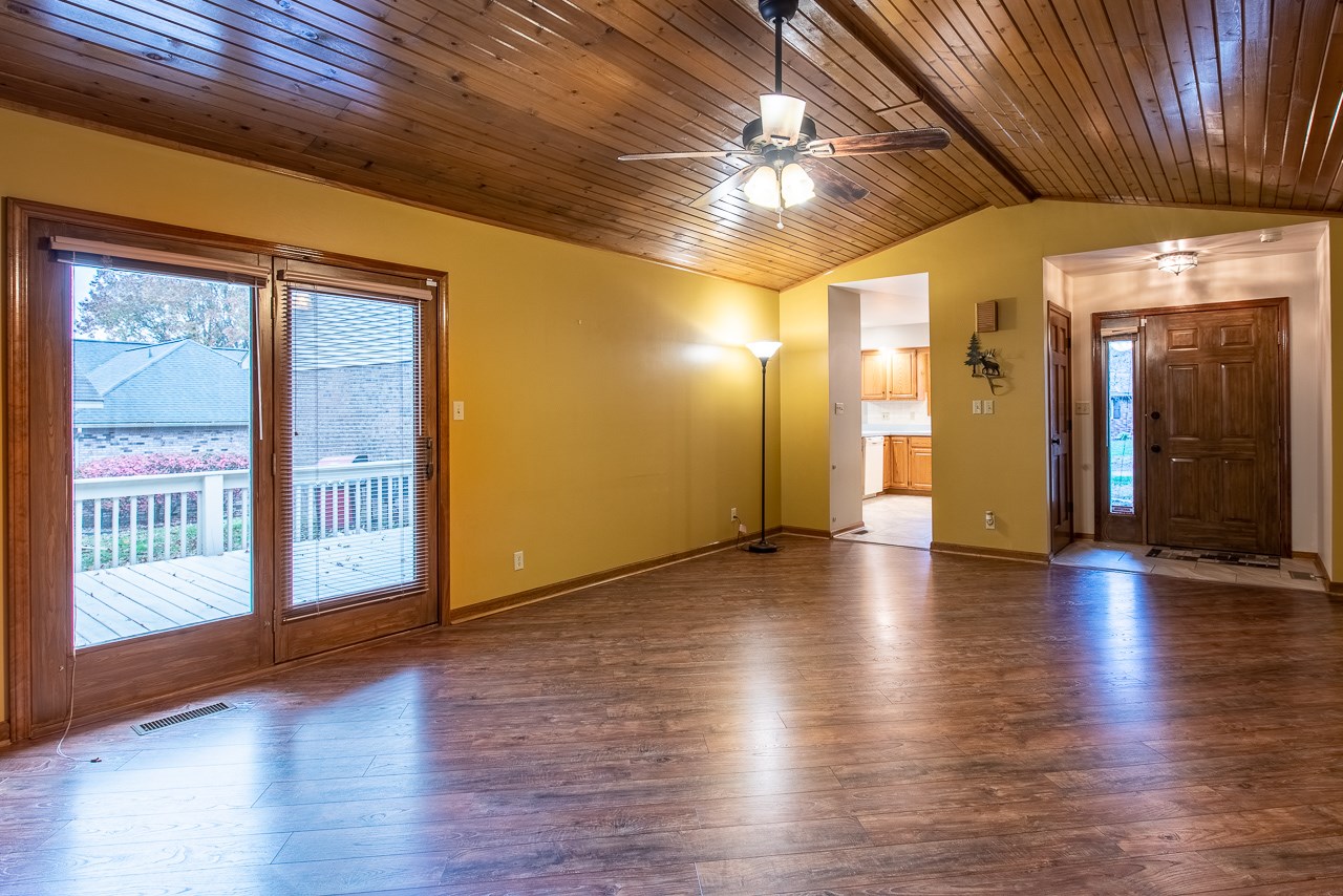 5666 Spring Corner Road Newburgh, IN 47630 - Photo 8 of 21