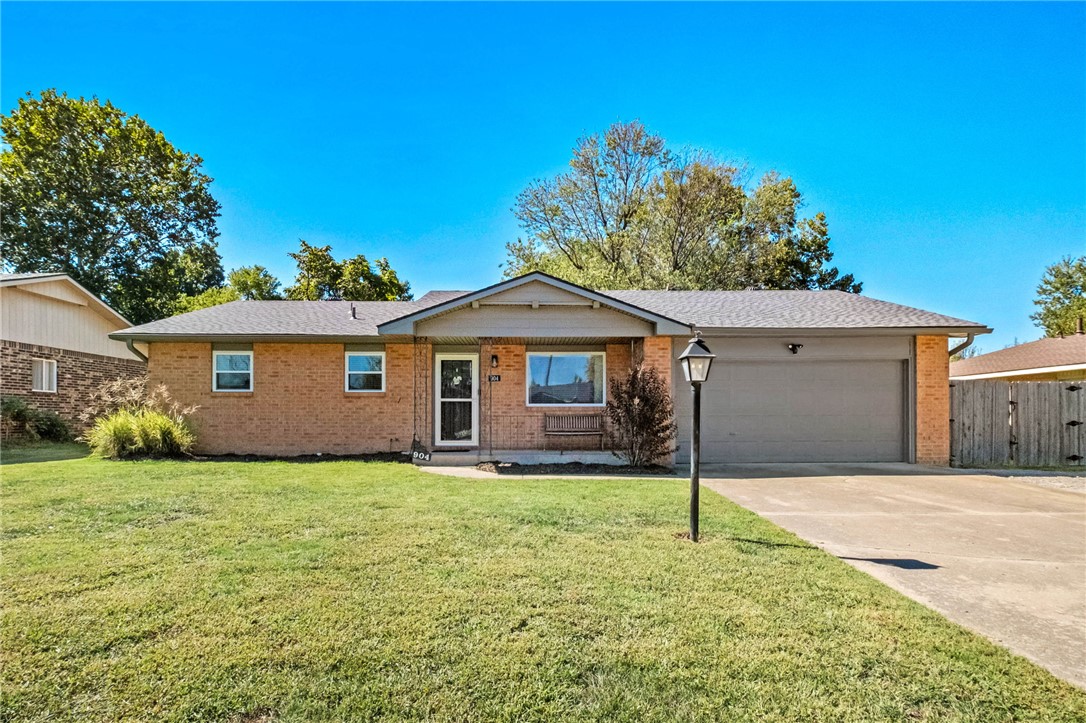 904 White Road Springdale, AR 72762 - Photo 3 of 26 Gallery Image 3