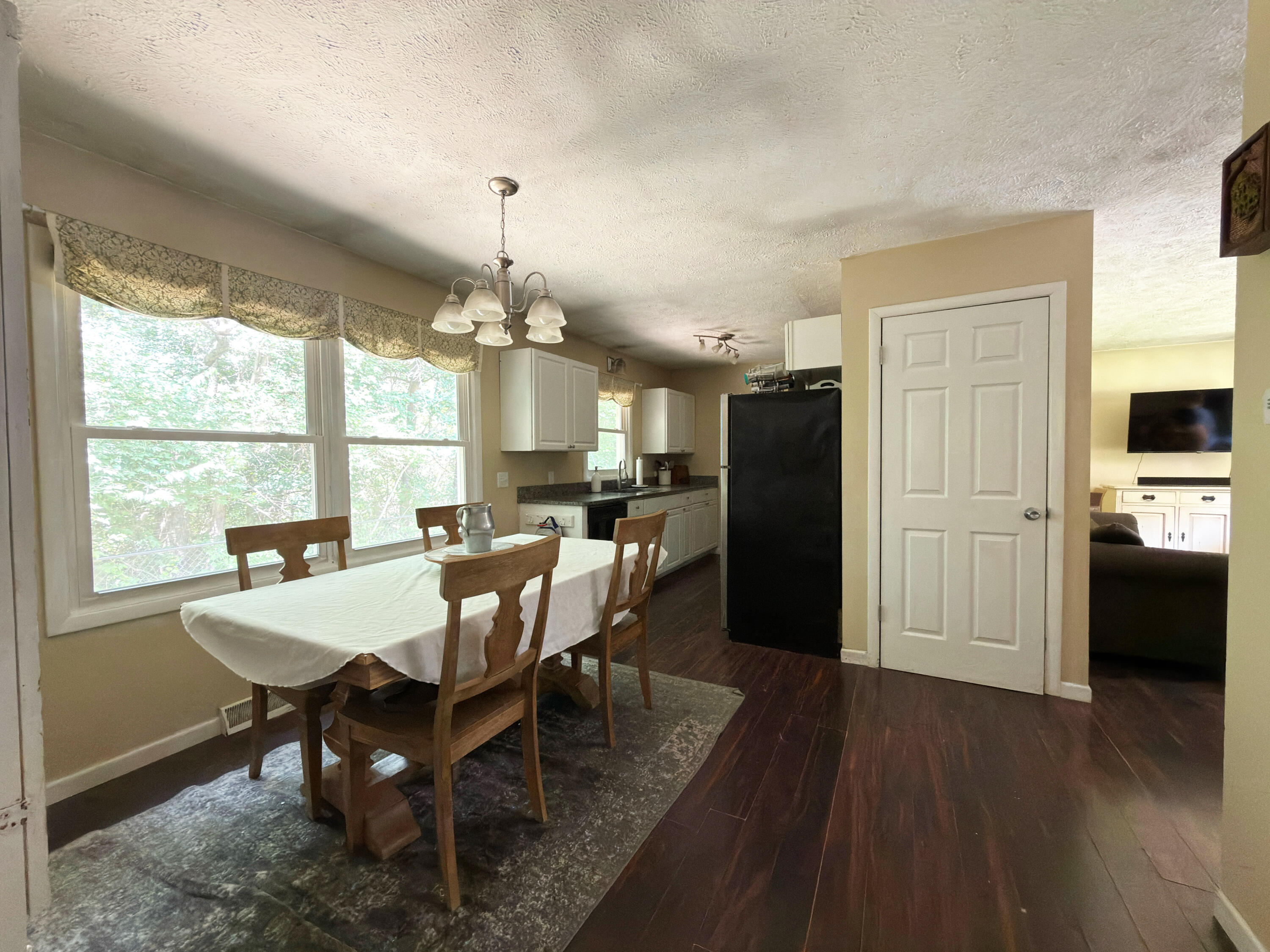 16613 West Fruitport Road Spring Lake, MI 49456 - Photo 7 of 26 dining room 3