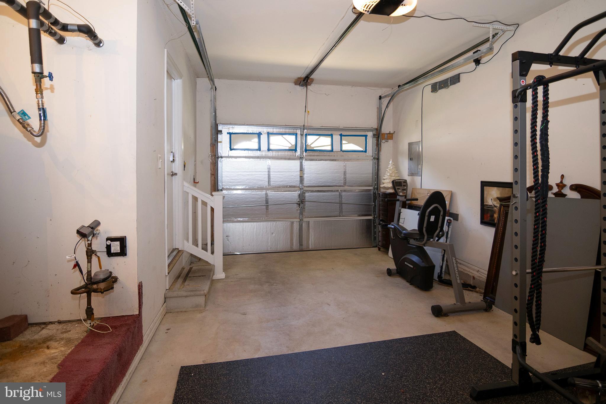 575 Riviera Drive Williamstown, NJ 08094 - Photo 37 of 46 Garage