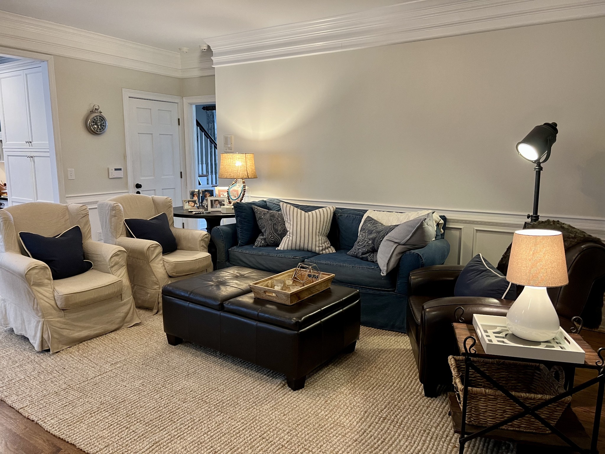 4264 Warren Road Franklin, TN 37067 - Photo 5 of 49 a living room with furniture and a lamp