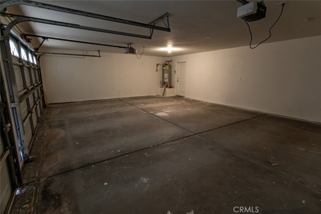 12384 Redwood Road Pinon Hills, CA 92372 - Photo 24 of 35 a view of a garage