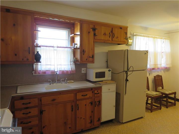 27 Wingert Road Wyomissing, PA 19610 - Photo 7 of 18 Gallery Image 7