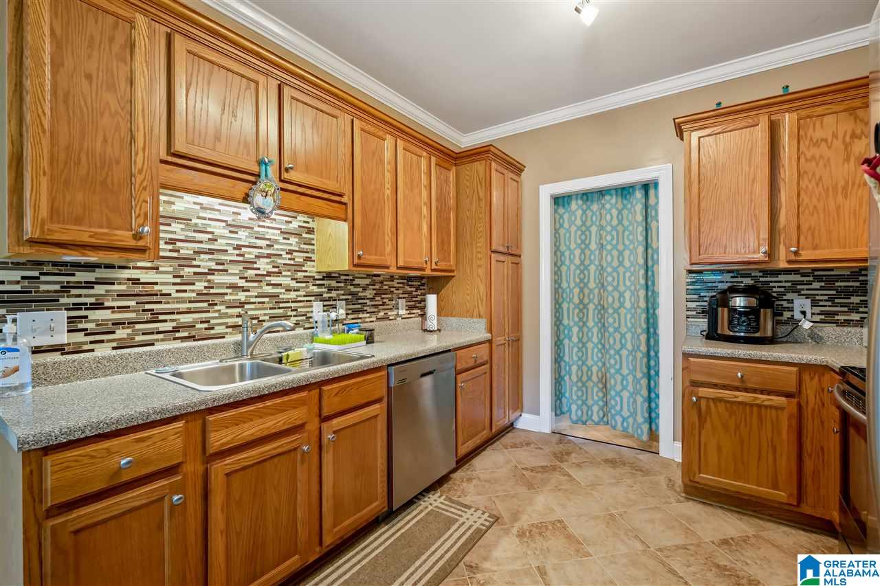 782 Henderson Road Odenville, AL 35120 - Photo 5 of 30