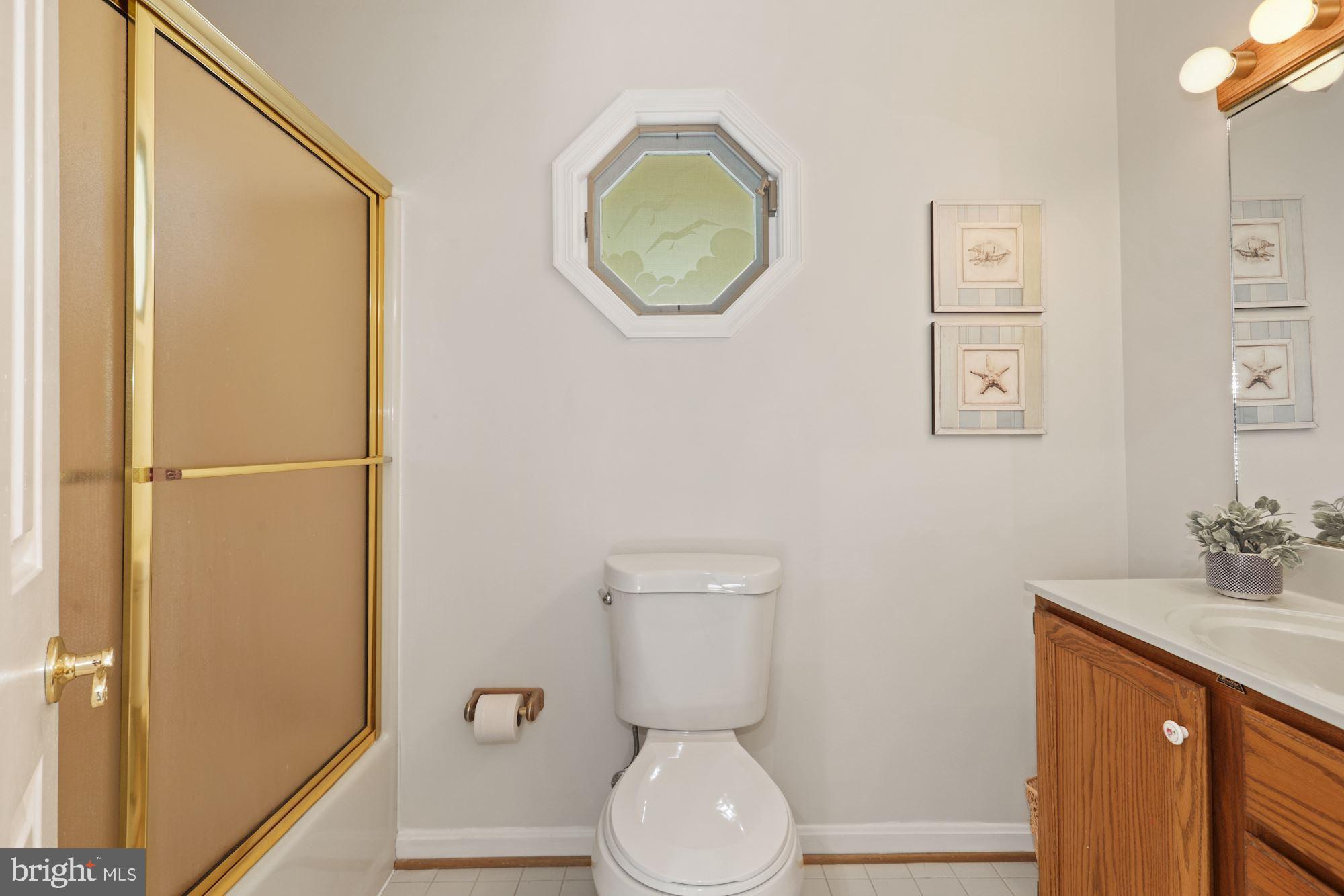 9 Port Royal Road Ocean View, DE 19970 - Photo 15 of 29 Primary En-Suite Bath