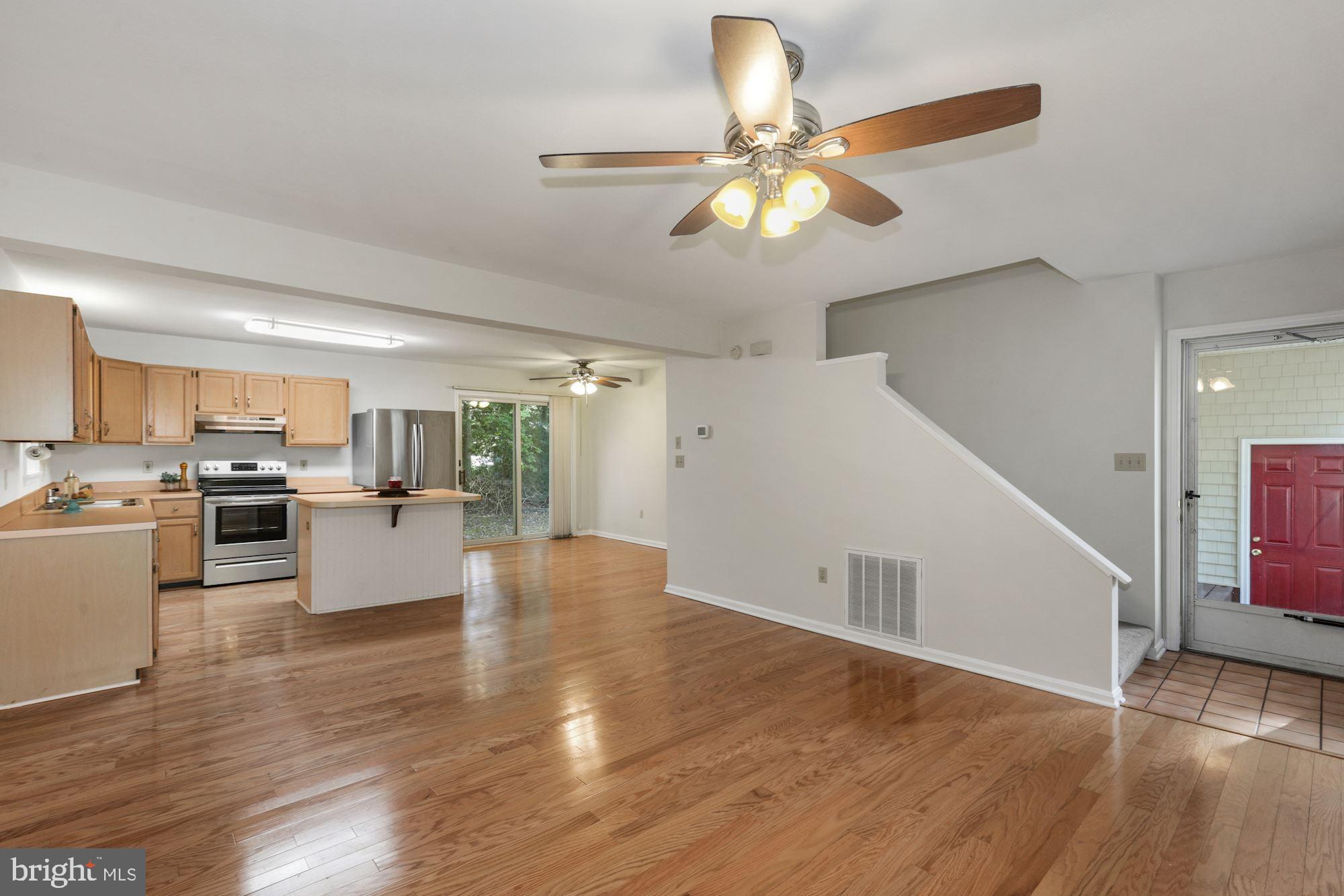 9 Port Royal Road Ocean View, DE 19970 - Photo 6 of 29 Spacious and Open Living Room